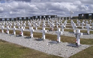 Desmienten el supuesto acto de vandalismo en el Cementerio de Darwin
