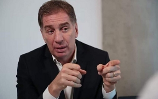 Santilli busca evitar una multa diaria de $100.000 y cuestiona a la Justicia
