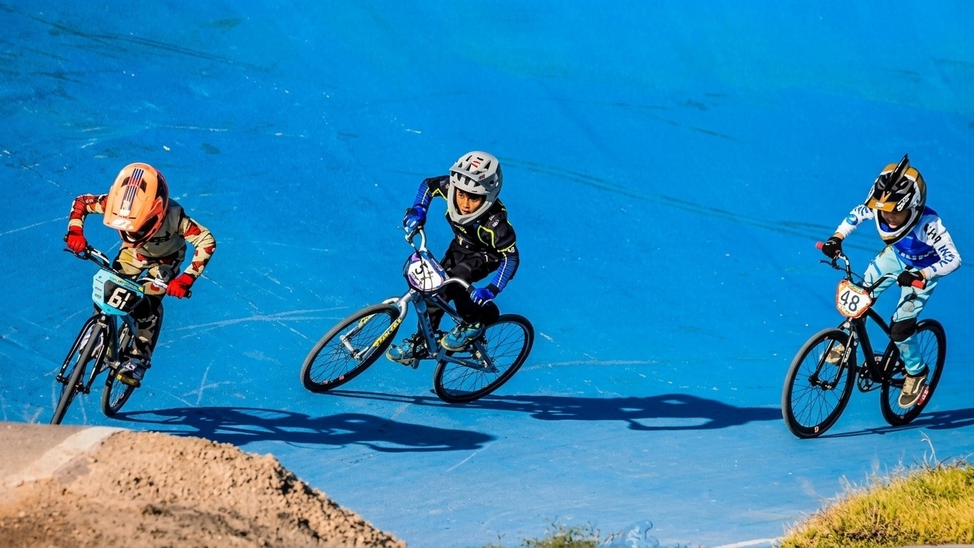 Bmk Racing Logo El BMX Racing en Rawson tendrá más de 400 pilotos y entradas desde $15.000