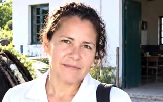Giro en la búsqueda de la docente desaparecida: hallaron su ropa en una vecina