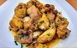 Pollo al ajillo, la receta fácil con una salsa irresistible para lucirse en la cocina