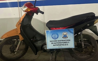 Recuperaron en Rawson una moto robada tras una persecución a pie