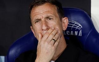 Boca define el equipo ante Independiente con Paredes y un puesto en duda