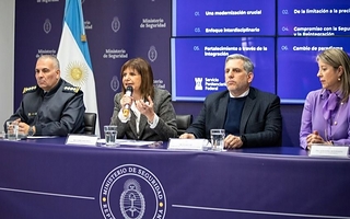 Renuncia Julián Curi en medio de la puja entre Bullrich y Milei