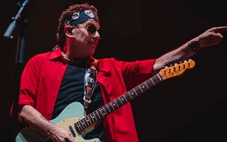 Diego Torres y Andrés Calamaro protagonizarán la segunda noche de la FNS