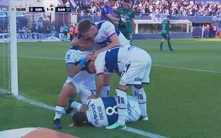 ¡De no creer! Nacho Fernández hizo un gol con la panza y sorprendió a todos