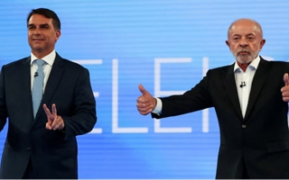 Lula y Flávio Bolsonaro se disputan el poder en un balotaje decisivo en Brasil
