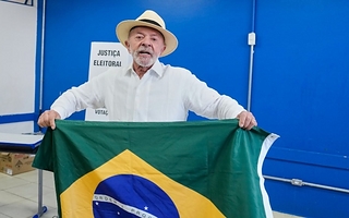 Brasil: Lula ganó en la mayoría de las mesas en la Embajada en Buenos Aires