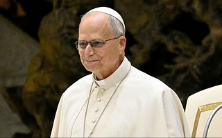 El Vaticano advirtió que el Papa no debe ser asociado a la oposición ni la política