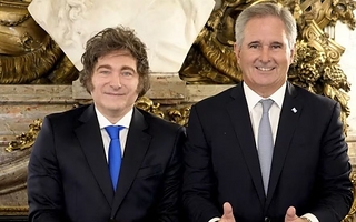 Legisladores presentaron denuncias a Milei y piden citar a Quirno por la fuga de Bolsonaro