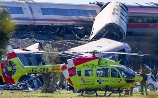 Tras el choque de trenes en España, Argentina activó la asistencia consular