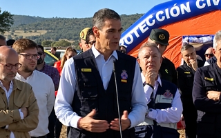 Pedro Sánchez prometió investigar a fondo el trágico choque de trenes
