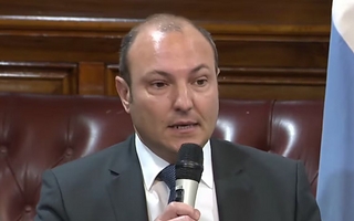 Destituyeron al juez Gastón Salmain por ocultar antecedentes en su CV
