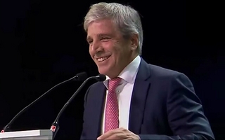 Tras descompensarse en Catamarca, Caputo reapareció en Rosario