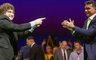 El Gobierno negó haber ayudado a Bolsonaro y colaboró con la Justicia