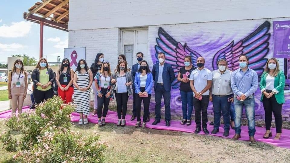 Crean un mural en el marco del Día de la Eliminación de la Violencia ...