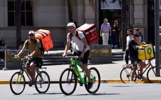 Crisis: 9 de cada 10 trabajadores argentinos están "quemados" por su trabajo
