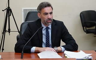 Investigan si el hombre que murió atropellado en Rawson cruzaba por mitad de cuadra
