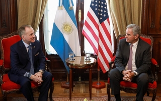 El canciller argentino recibió al nuevo embajador de EE.UU. y fortalece la alianza