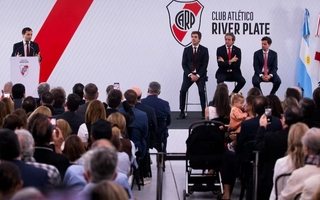 Stéfano Di Carlo asumió como presidente de River Plate