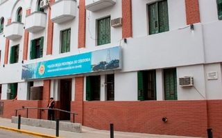 Condenaron a 12 años de prisión a un policía por violar a seis detenidas en Córdoba