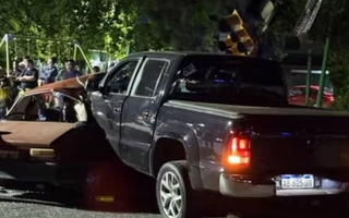 Conductor de 23 años chocó, mató a un matrimonio y dejó a tres niños heridos en José C. Paz