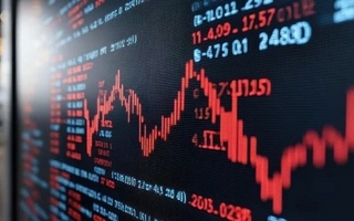 Bonos y acciones locales caen tras euforia poselectoral en Argentina