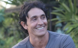 Qué fue de la vida de Sebastián Estevanez, el galán de Dulce Amor