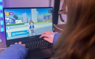 Tras alertas por grooming, Educación bloqueó Roblox en las escuelas porteñas