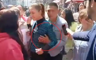 Acosaron a la presidente de México en plena calle: detuvieron al autor 