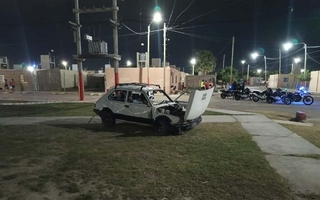 Tres niños fueron atropellados en una plaza y el conductor huyó