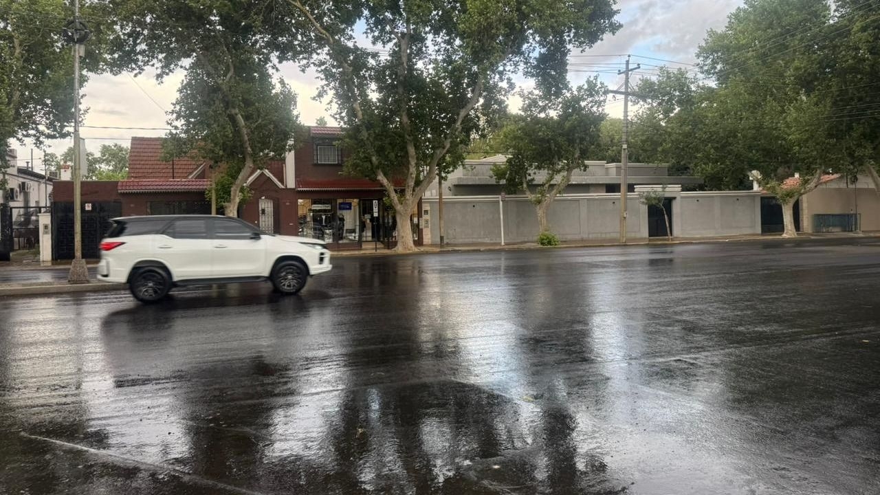El SMN mantenía vigente una alerta amarilla por tormentas para gran parte de la provincia. (Mariano Martín/DIARIO HUARPE)