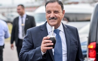 Quintela pidió la renuncia de todo su gabinete tras la ajustada victoria