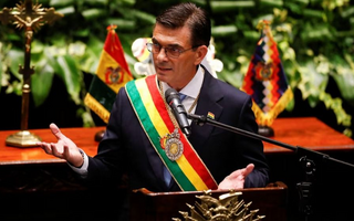 Rodrigo Paz asumió la presidencia de Bolivia y prometió “reconstruir el país” 