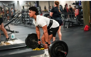 Cómo proteger la espalda y articulaciones al hacer peso muerto