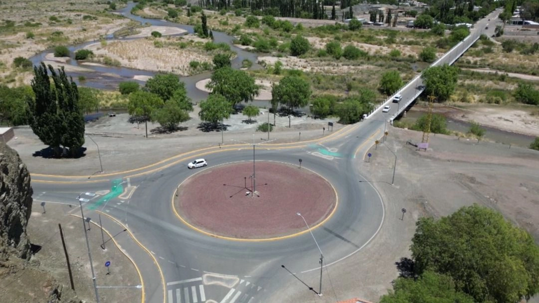 Vecinos de Calingasta contra el paso de camiones mineros por el pueblo