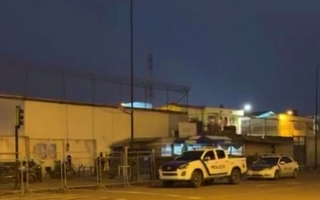 Tragedia en cárcel ecuatoriana: 27 muertos en un violento motín