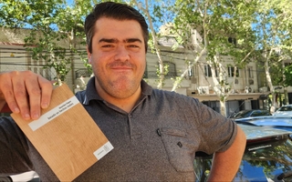 “Basado en hechos reales”: Damián López invita a repensar la poesía desde San Juan