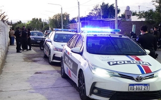 Vecinos atacaron a la Policía por un operativo para atrapar a un prófugo