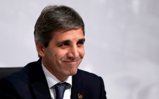 Caputo sobre la economía: “Andá a dormir tranquilo, con el dólar no pasa nada”