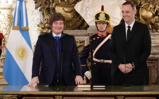 Gobierno disolvió la Secretaría de Medios y la integrará a la Jefatura con Adorni