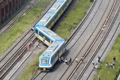 Descarriló una formación del tren Sarmiento en la estación Liniers: hay heridos