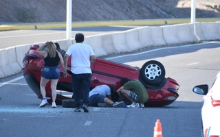 Tremendo vuelco en la Ruta del Sol: no habría heridos graves