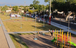 Los Tamarindos tiene su plaza: juegos, verde y más iluminación
