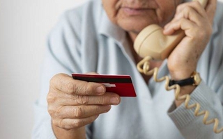 Claves para evitar estafas digitales en adultos mayores