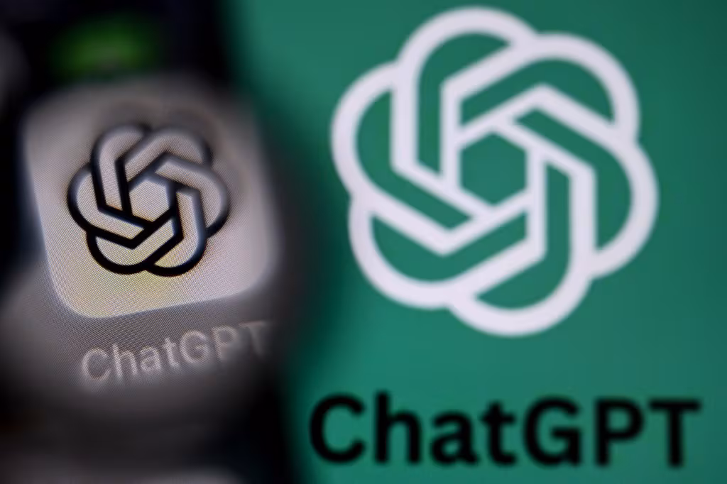 ChatGPT lanzó versión piloto de chats grupales