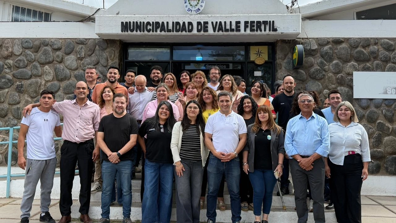 Cristian Andino visitó Valle Fértil y reforzó su presencia territorial