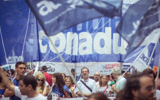 Docentes universitarios convocan a un paro nacional para este miércoles