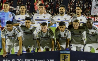 Quién es la famosa que está de novia con un futbolista de Boca