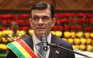 Bolivia: el presidente Paz echó al ministro de Justicia por ocultar una condena